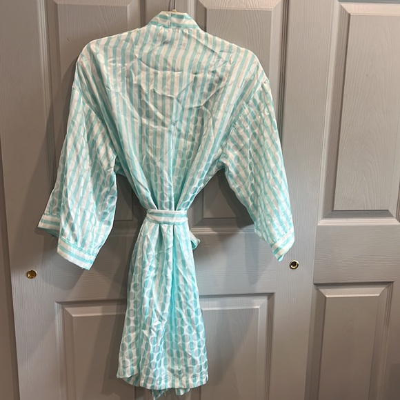 Victoria’s Secret Robe - Picture 4 of 8